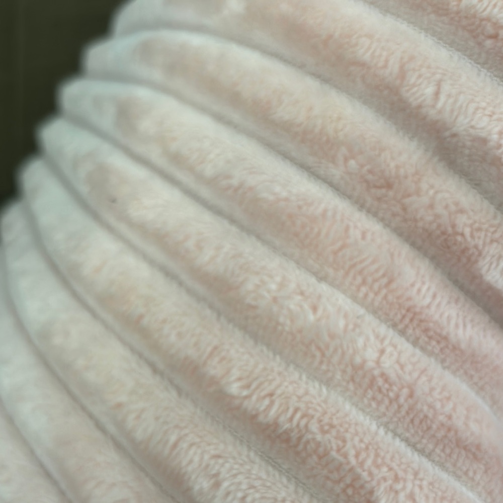 Heart-Shaped Blush Pink Plush Pillow - Picture 3 of 4